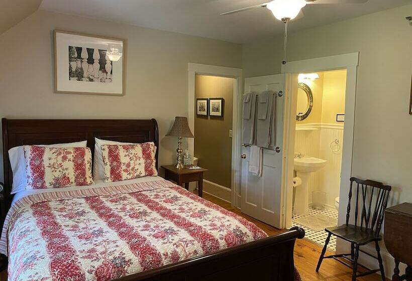 James Place Inn Bed And Breakfast