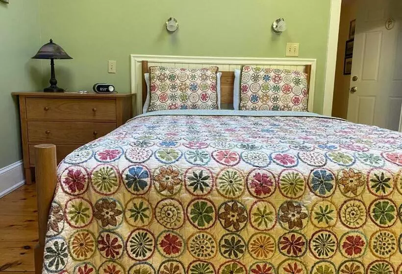 James Place Inn Bed And Breakfast