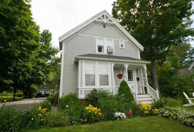 James Place Inn Bed And Breakfast