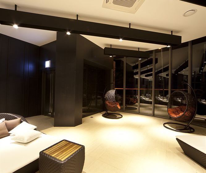 Luston Villa & Hotel