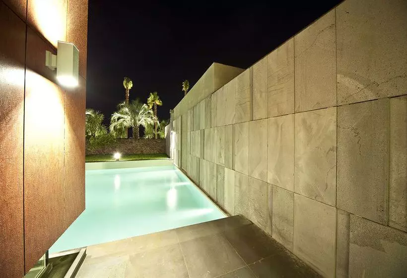 Luston Villa & Hotel