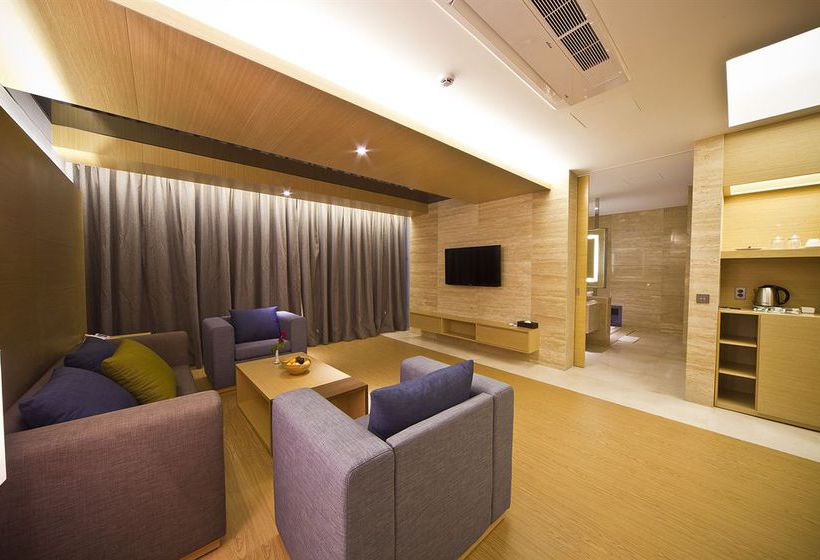 Luston Villa & Hotel