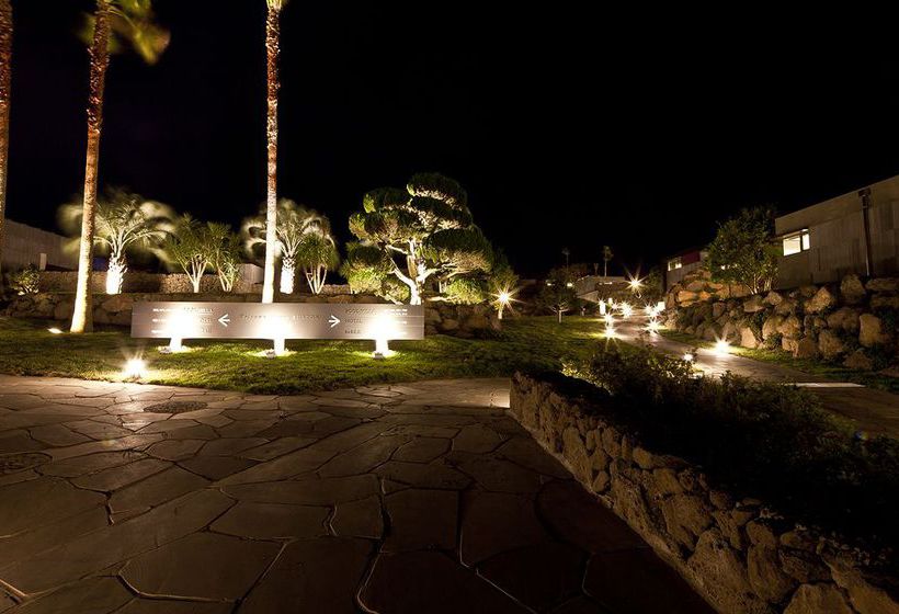 Luston Villa & Hotel