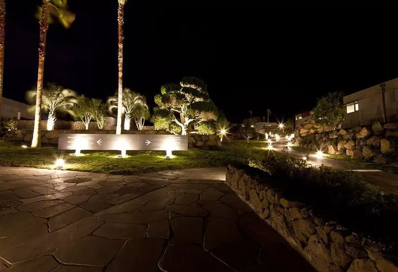 Luston Villa & Hotel