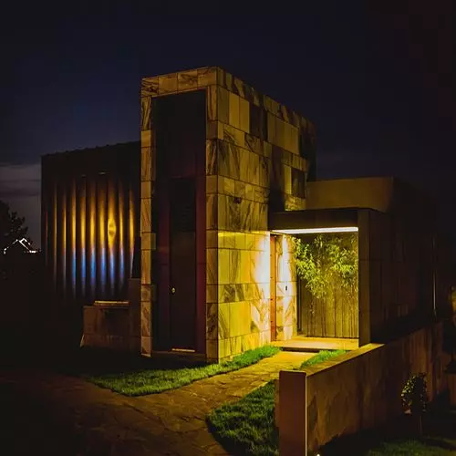 Luston Villa & Hotel