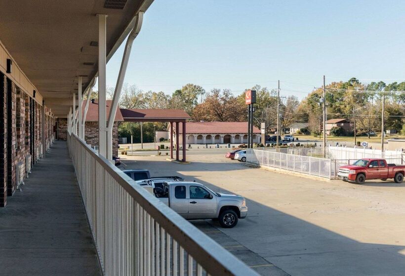 모텔 Homestay Inn & Suites