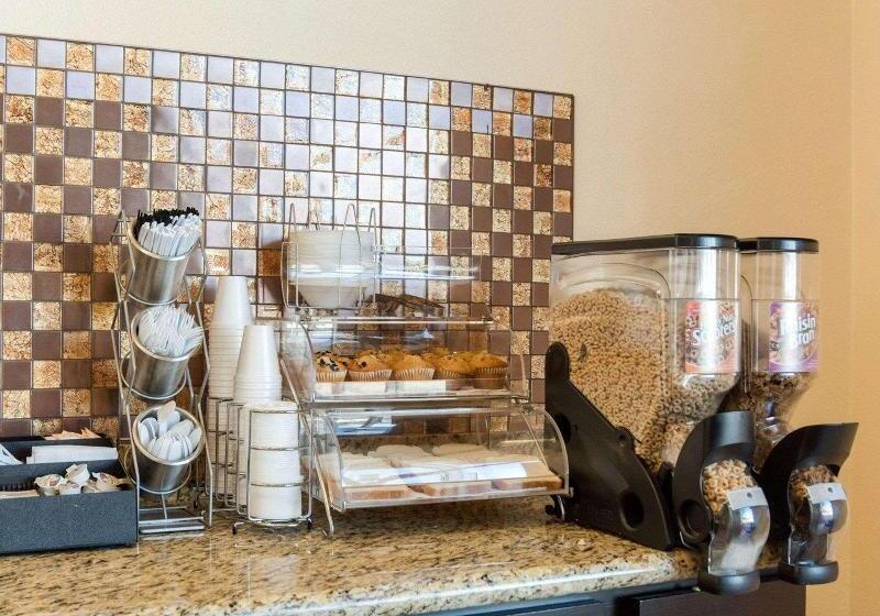 모텔 Homestay Inn & Suites