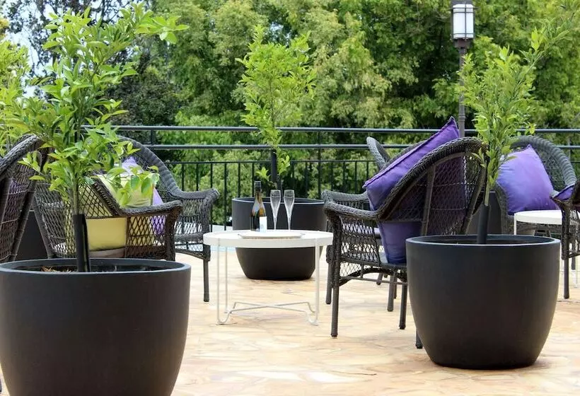 모텔 The Oriana Orange   Retro Hotel & Resort