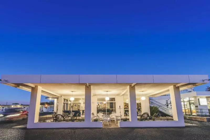 모텔 The Oriana Orange   Retro Hotel & Resort