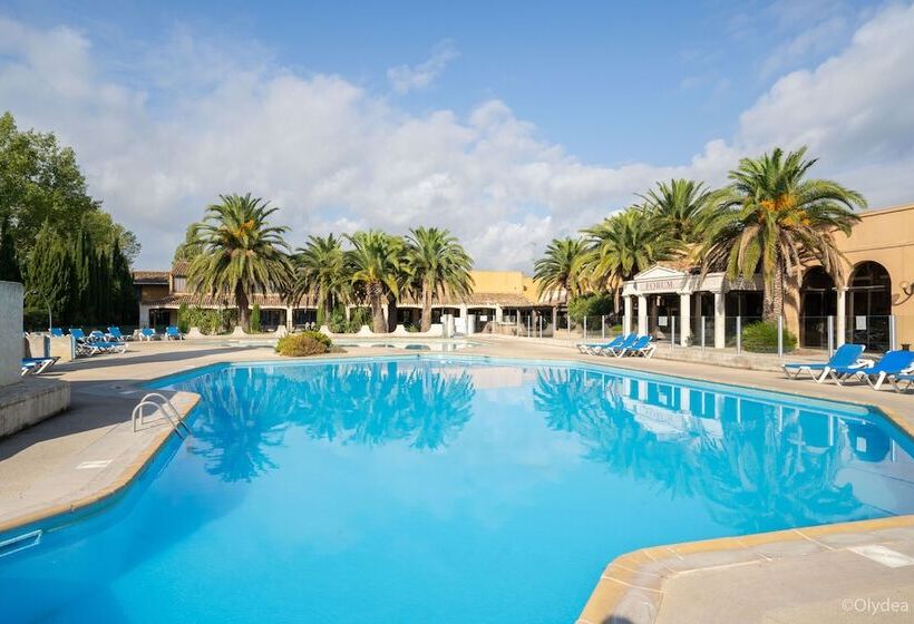 住所  Adonis Arles by Olydea