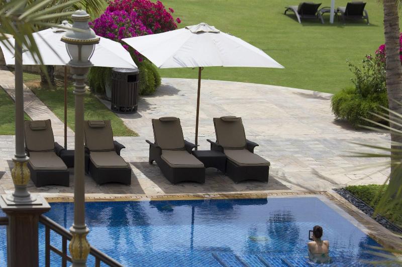 Shangri La Hotel Apartments Qaryat Al Beri