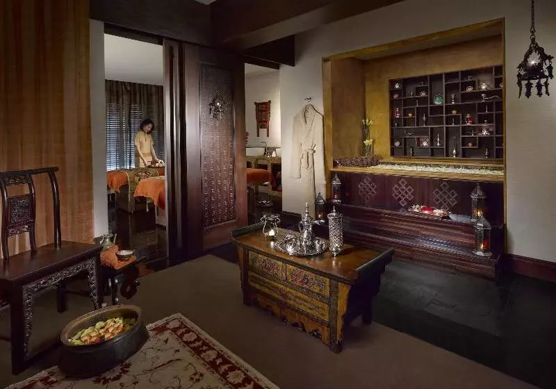 Shangri La Hotel Apartments Qaryat Al Beri