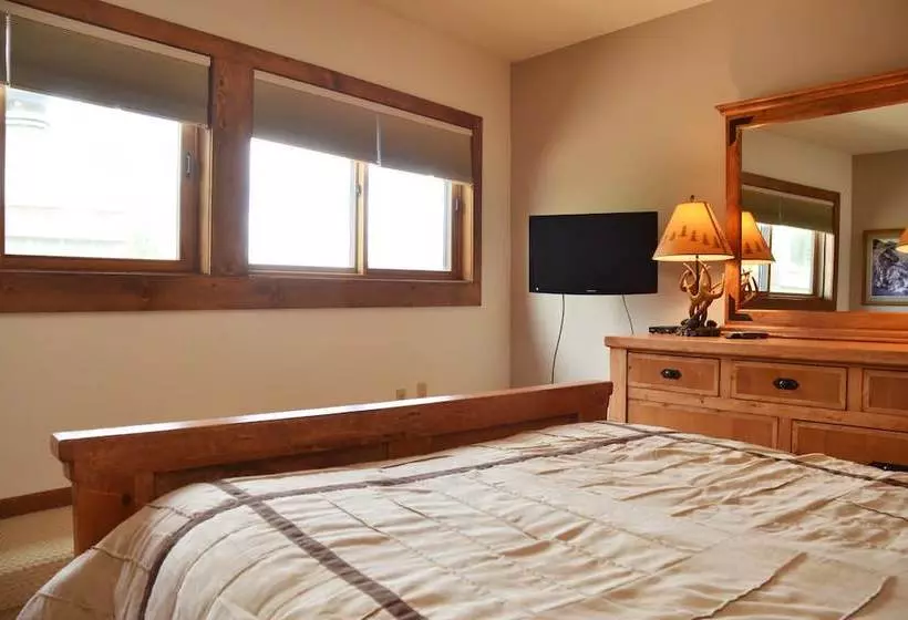 Sundowner Ii By Ski Village Resorts