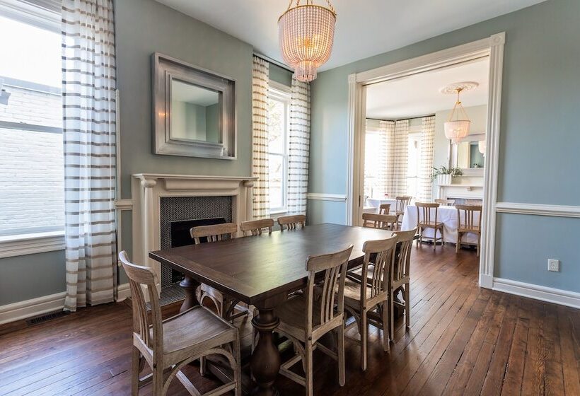 مبيت وإفطار The Inn At Four Eleven York