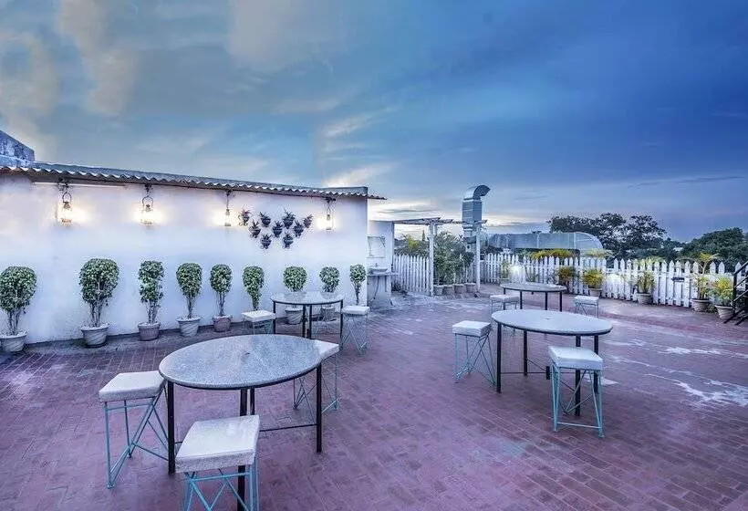 Hôtel Aishwarya Suites