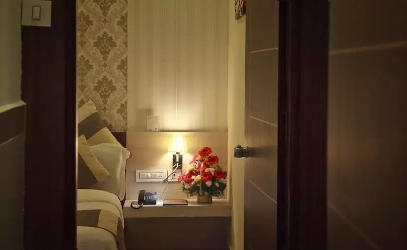 Hôtel Aishwarya Suites