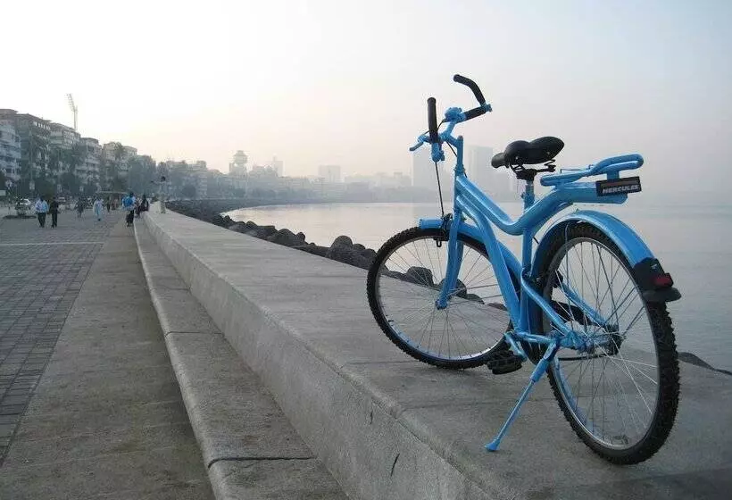 Hôtel Aishwarya Suites