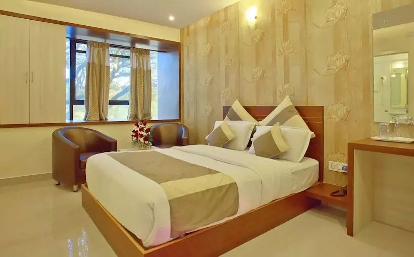 Hôtel Aishwarya Suites