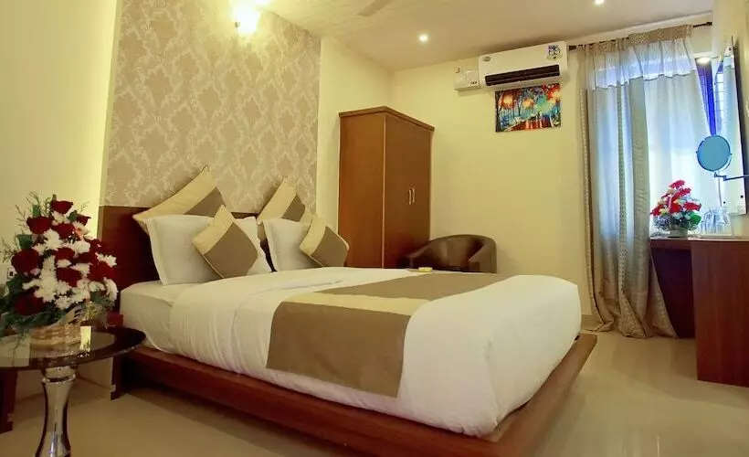 Hôtel Aishwarya Suites