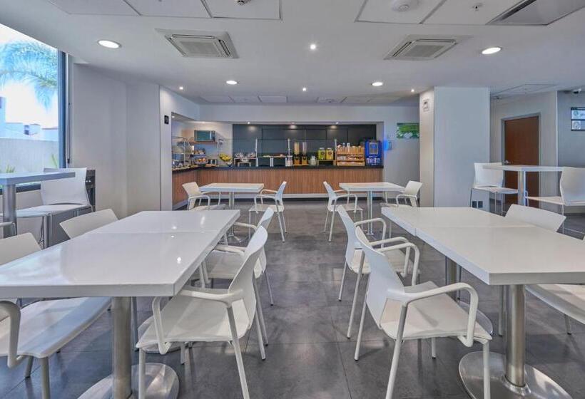 فندق City Express By Marriott Salamanca