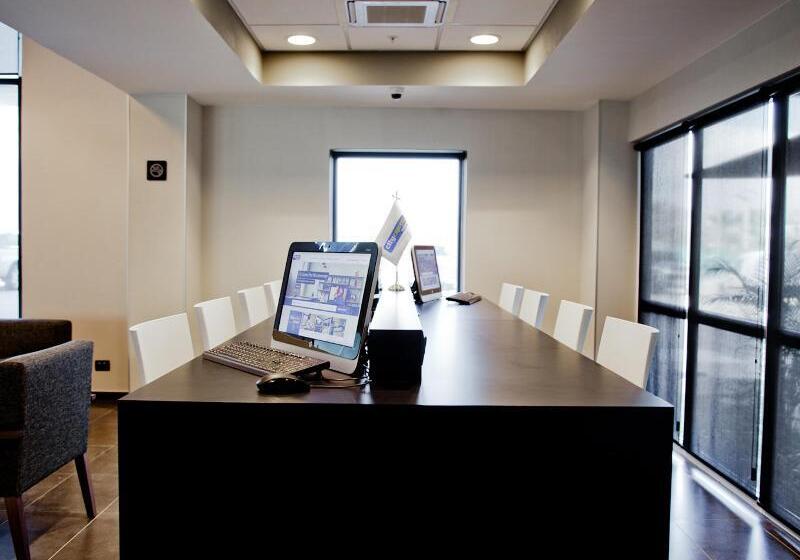 فندق City Express By Marriott Salamanca