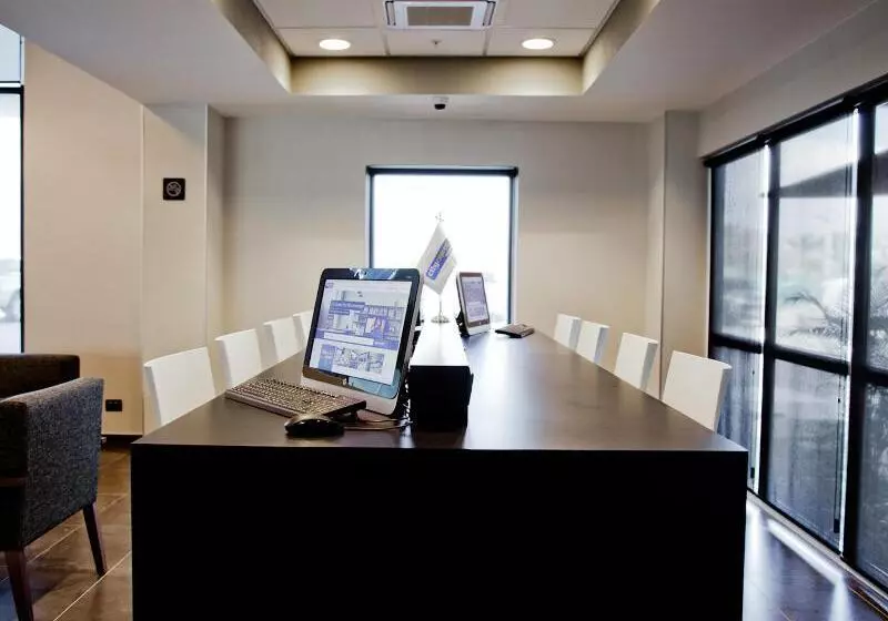 酒店 City Express By Marriott Salamanca