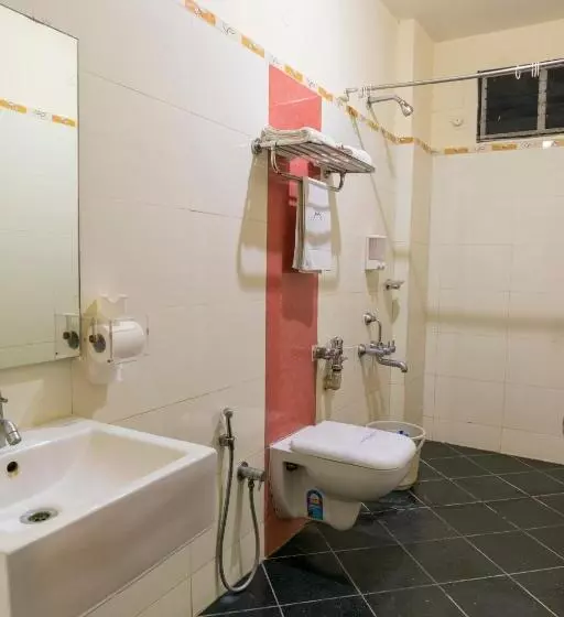 Отель Crescent Crest