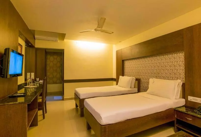 Отель Crescent Crest