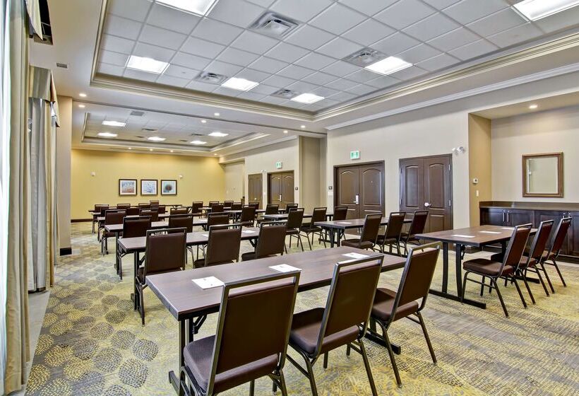 هتل Hampton Inn & Suites By Hilton Saskatoon Airport