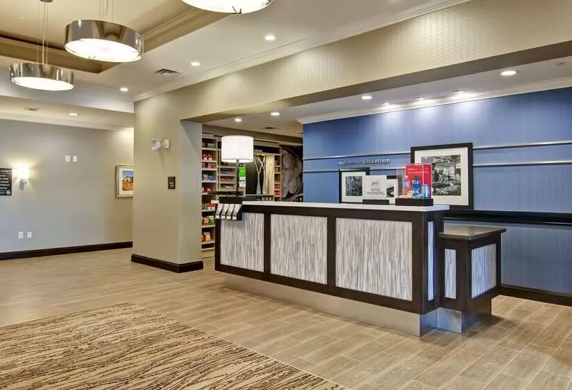 Отель Hampton Inn & Suites By Hilton Saskatoon Airport