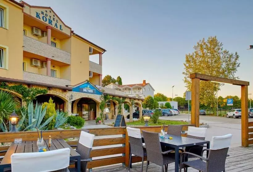 هتل Koral