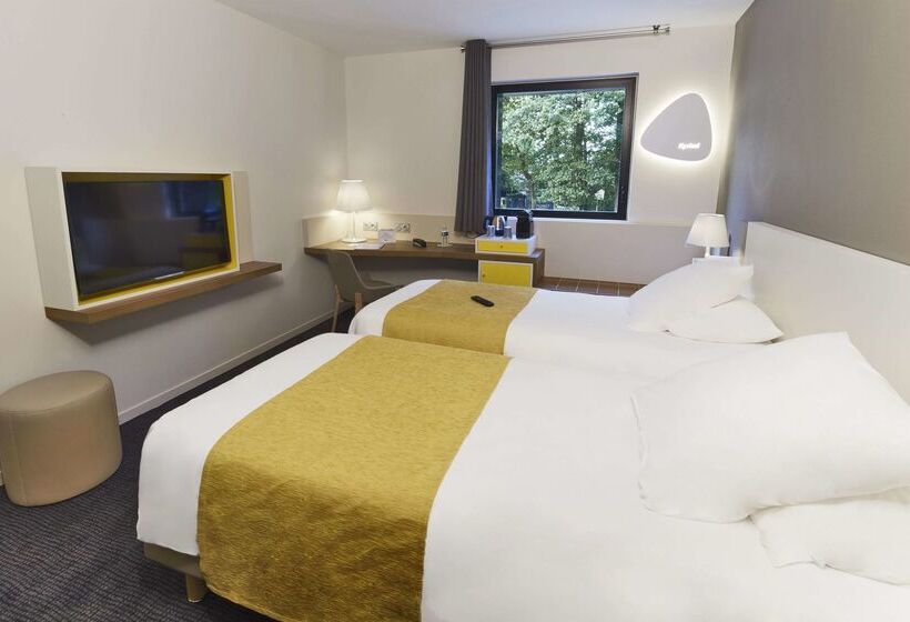 هتل Kyriad Prestige Pau – Palais Des Sports