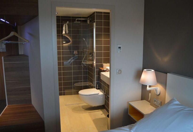 هتل Kyriad Prestige Pau – Palais Des Sports