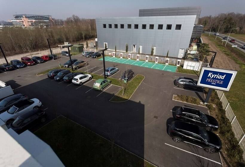 هتل Kyriad Prestige Pau – Palais Des Sports