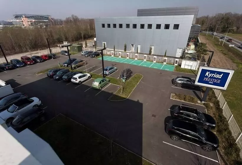 Отель Kyriad Prestige Pau – Palais Des Sports