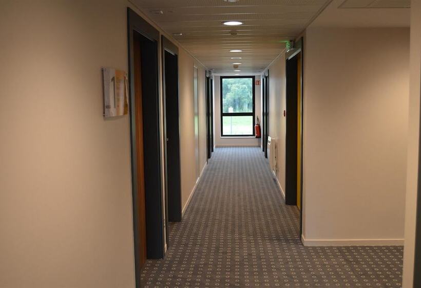 هتل Kyriad Prestige Pau – Palais Des Sports