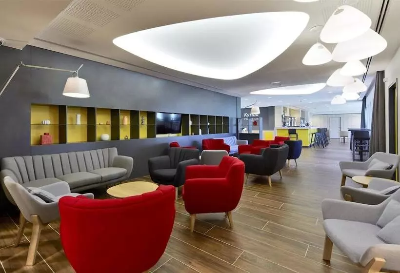 Отель Kyriad Prestige Pau – Palais Des Sports