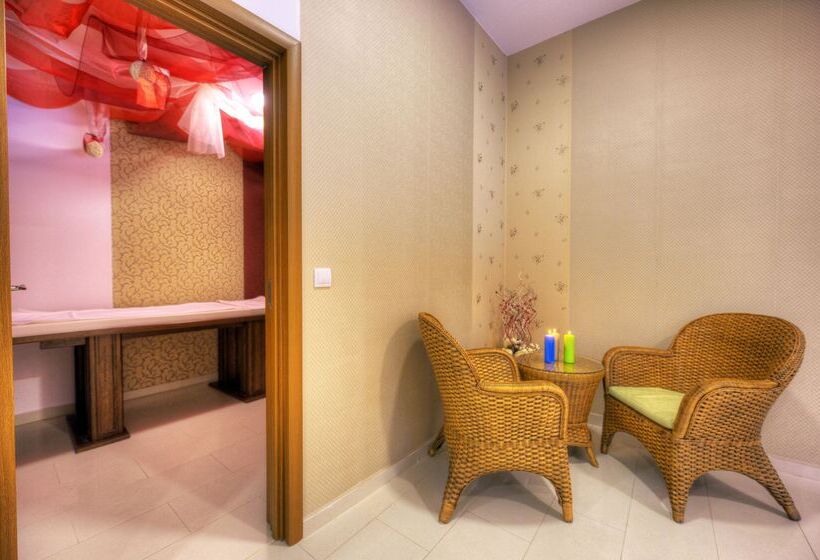 Mpm Family Hotel Merryan