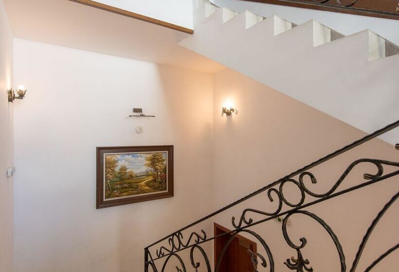 Mpm Family Hotel Merryan