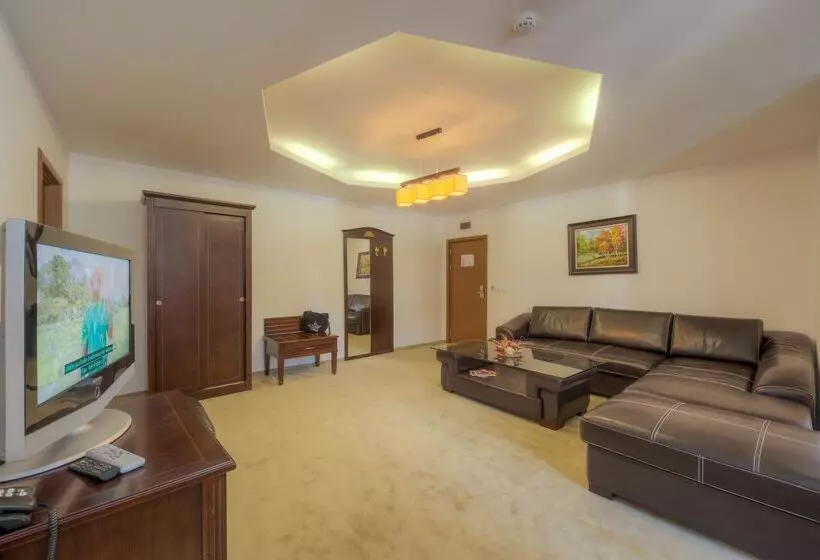 Mpm Family Hotel Merryan