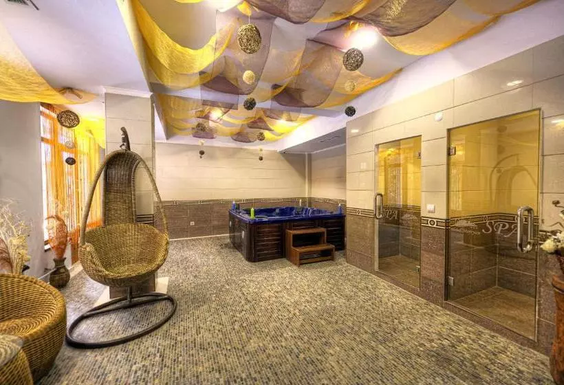 Mpm Family Hotel Merryan