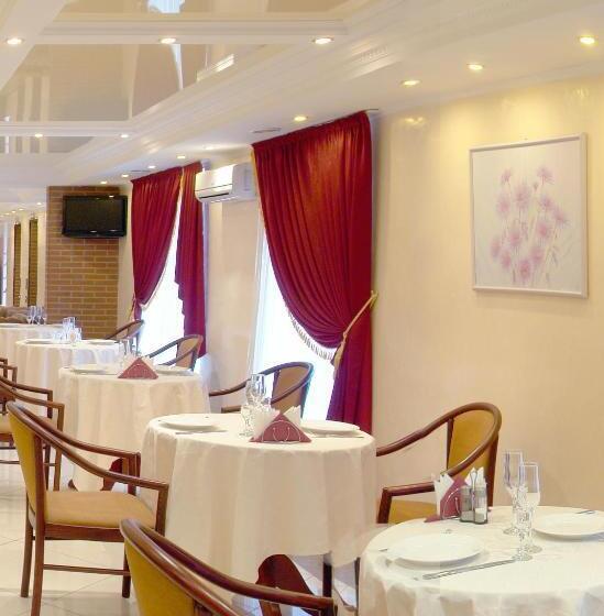 בית מלון כפרי Optima Deluxe Kryvyi Rih