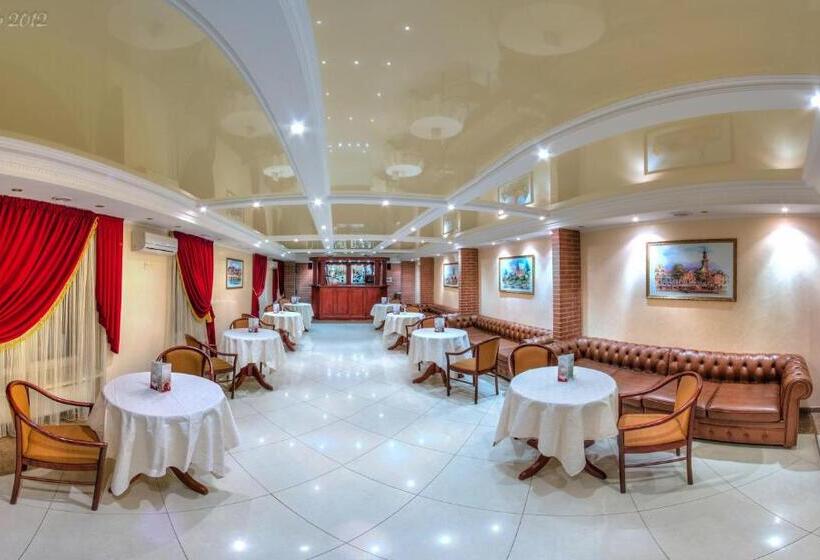 בית מלון כפרי Optima Deluxe Kryvyi Rih