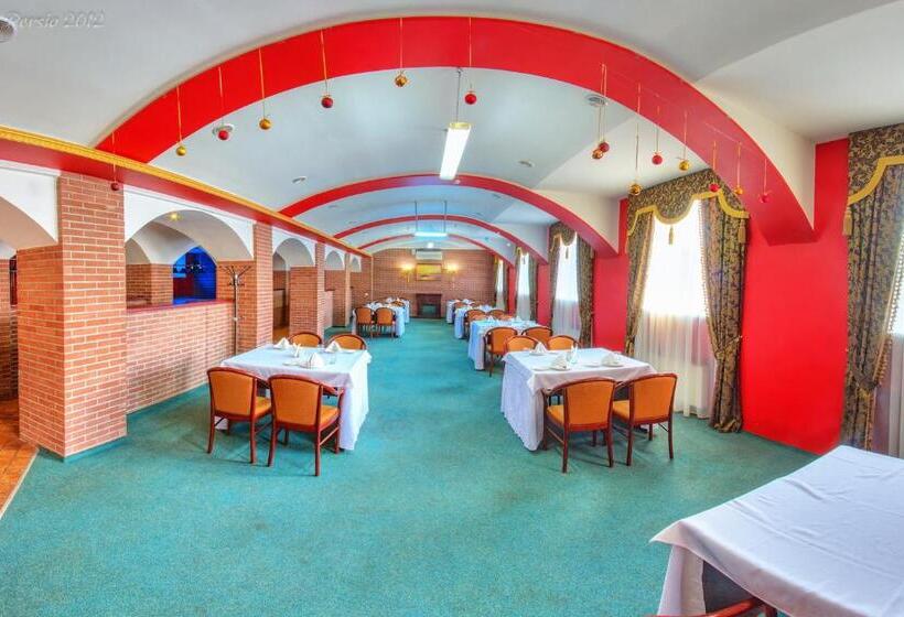 בית מלון כפרי Optima Deluxe Kryvyi Rih