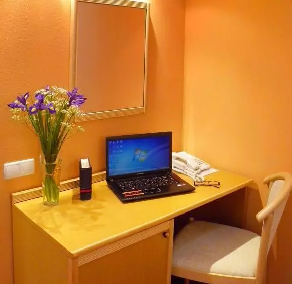 هتل Optima Deluxe Kryvyi Rih