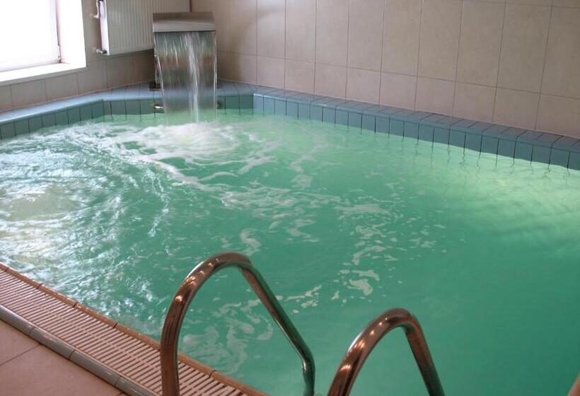 בית מלון כפרי Optima Deluxe Kryvyi Rih