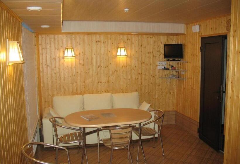 בית מלון כפרי Optima Deluxe Kryvyi Rih