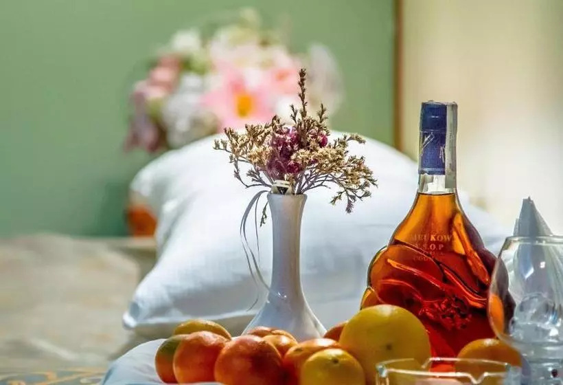 هتل Optima Deluxe Kryvyi Rih