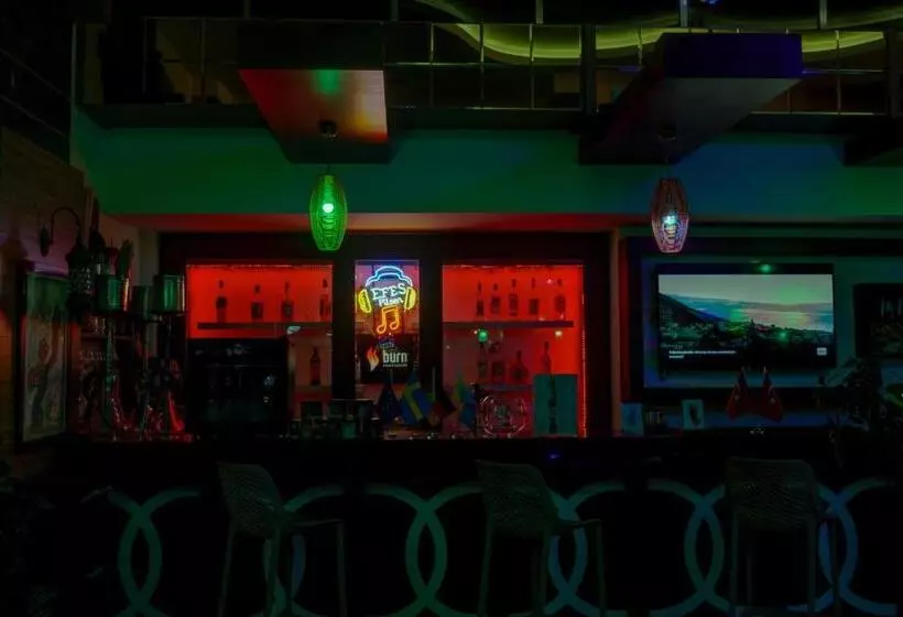 בית מלון כפרי Parador Beach