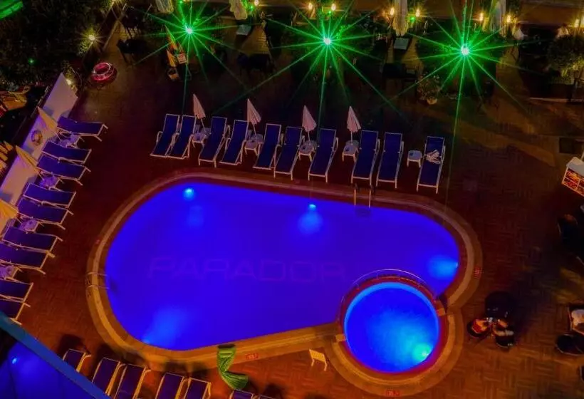 בית מלון כפרי Parador Beach